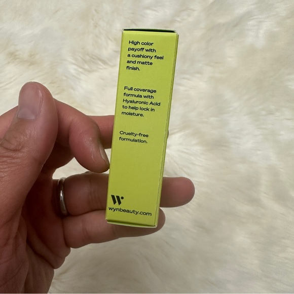 WYN BEAUTY WORD OF MOUTH
MAX COMFORT MATTE LIPSTICK DARE - Picture 4 of 8